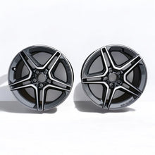 Laden Sie das Bild in den Galerie-Viewer, 1x Alufelge 18 Zoll 8.0" 5x112 43ET Glanz Schwarz A2134016300 Mercedes-Benz Amg FEL7330318317uj