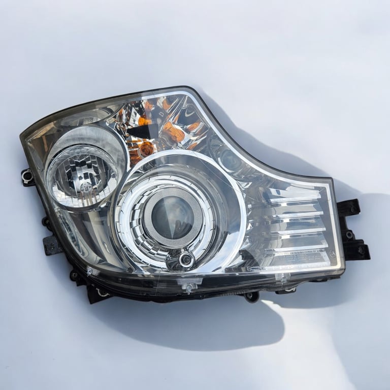 Frontscheinwerfer Mercedes-Benz A9608200739 Rechts Scheinwerfer Headlight