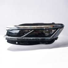 Load image into Gallery viewer, Frontscheinwerfer VW Touareg 761941081 Links Scheinwerfer Headlight