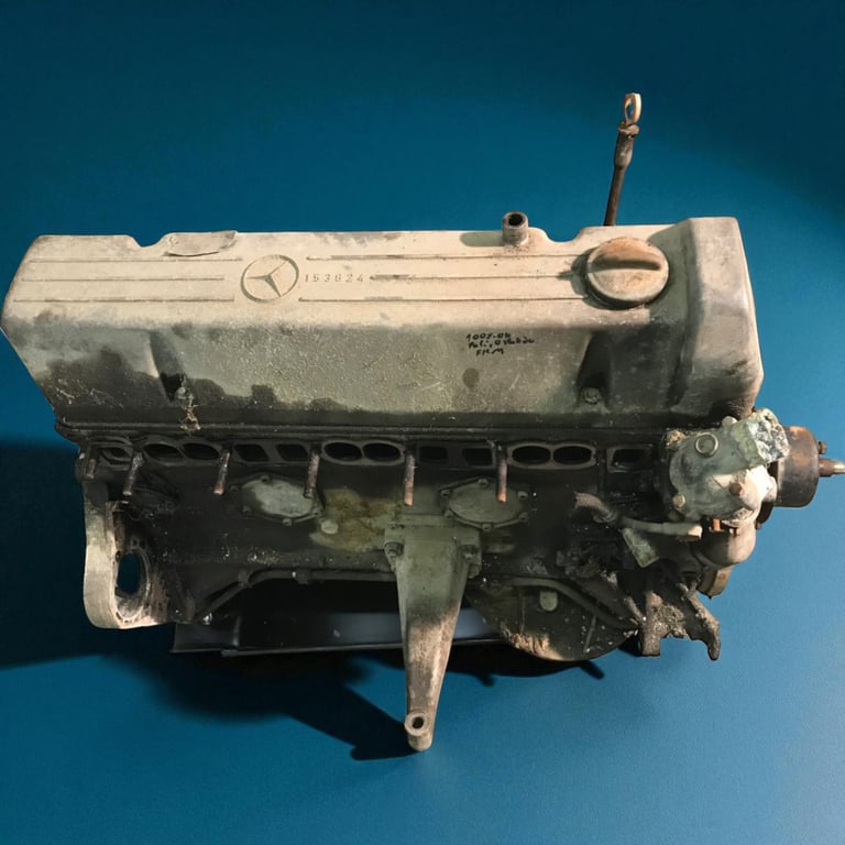 Motor Mercedes-Benz W123 S123 12392012 2.5 Benzin Engine Unkomplett