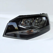 Laden Sie das Bild in den Galerie-Viewer, Frontscheinwerfer VW Polo 2G1941005 Links Scheinwerfer Headlight