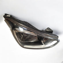 Laden Sie das Bild in den Galerie-Viewer, Frontscheinwerfer Hyundai I10 92102-B9000 Rechts Scheinwerfer Headlight