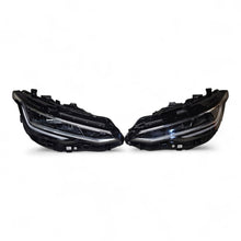 Load image into Gallery viewer, Frontscheinwerfer VW Golf VIII 5H1941005A 5H1941006A LED Rechts oder Links SCH8053659015gt