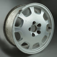 Laden Sie das Bild in den Galerie-Viewer, 1x Alufelge 16 Zoll 7.0&quot; 5x108 49ET 8623855 Volvo Rim Wheel