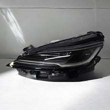 Laden Sie das Bild in den Galerie-Viewer, Frontscheinwerfer Tesla Model 3 1760888-00-E Full LED Rechts oder Links