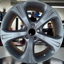 Laden Sie das Bild in den Galerie-Viewer, 1x Alufelge 19 Zoll 7.5&quot; 5x114.3 50ET Honda Crv Rim Wheel