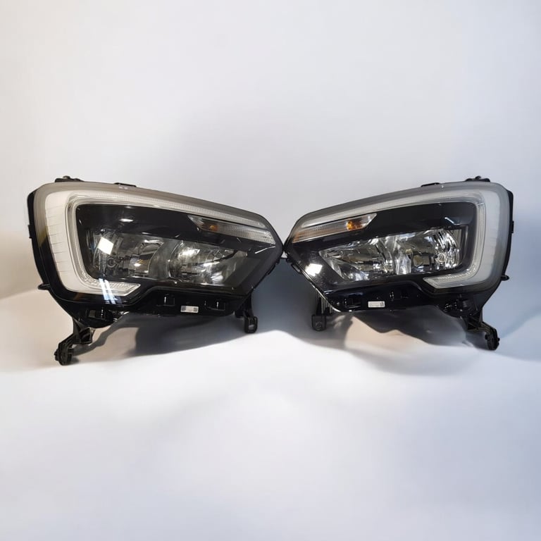 Frontscheinwerfer Renault Master 260607867R 260105567R Ein Satz Headlight