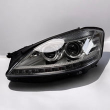 Laden Sie das Bild in den Galerie-Viewer, Frontscheinwerfer Mercedes-Benz W221 A2218206959 Xenon Links Headlight SCH4114362272fq