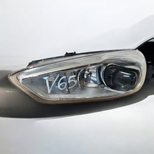 Load image into Gallery viewer, Frontscheinwerfer Ford Focus F1EB-13D155-AC Xenon Links Scheinwerfer Headlight