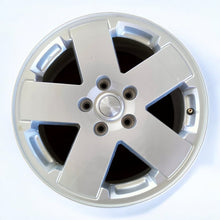 Laden Sie das Bild in den Galerie-Viewer, 1x Alufelge 18 Zoll 7.5&quot; 5x127 44ET Glanz Silber 1JC34 Jeep Rim Wheel