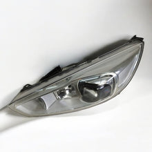 Laden Sie das Bild in den Galerie-Viewer, Frontscheinwerfer Ford Focus III F1EB-13D155-AG Xenon Links Headlight