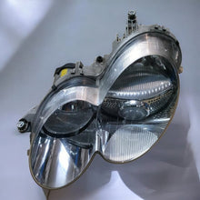 Laden Sie das Bild in den Galerie-Viewer, Frontscheinwerfer Mercedes-Benz Sl R230 A2308209561 Xenon Links Headlight