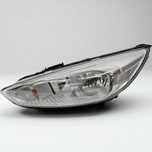 Laden Sie das Bild in den Galerie-Viewer, Frontscheinwerfer Ford Focus F1EB-13W030-AD Links Scheinwerfer Headlight SCH3629774948vy