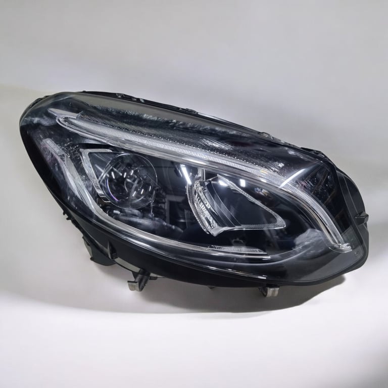 Frontscheinwerfer Mercedes-Benz W246 2469067001 LED Rechts Headlight