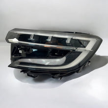Laden Sie das Bild in den Galerie-Viewer, Frontscheinwerfer Renault 260606388R Links Scheinwerfer Headlight SCH2461555156ek