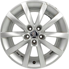 Laden Sie das Bild in den Galerie-Viewer, 1x Alufelge 16 Zoll 6.0&quot; 5x112 38ET 657601025B Skoda Kamiq Rim Wheel