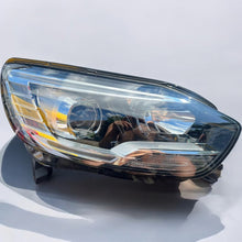 Laden Sie das Bild in den Galerie-Viewer, Frontscheinwerfer Renault Grand Scenic 260100943R Rechts Scheinwerfer Headlight SCH4050032097jy