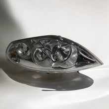 Load image into Gallery viewer, Frontscheinwerfer Renault Master III 260605375 Links Scheinwerfer Headlight SCH6470434007ol
