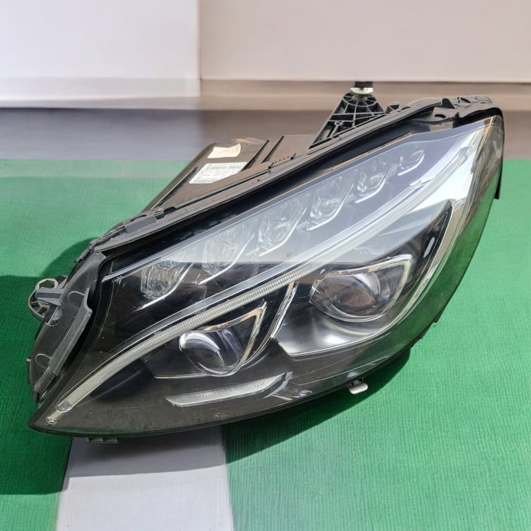 Frontscheinwerfer Mercedes-Benz W205 A2059068701 030128423104 LED Links SCH6351305967bp