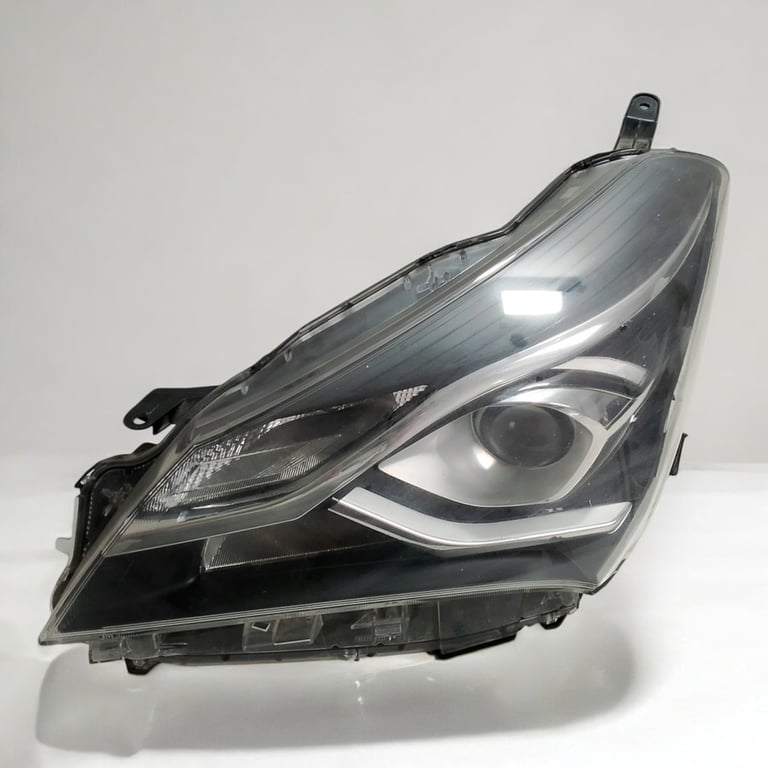Frontscheinwerfer Toyota Yaris Links Scheinwerfer Headlight