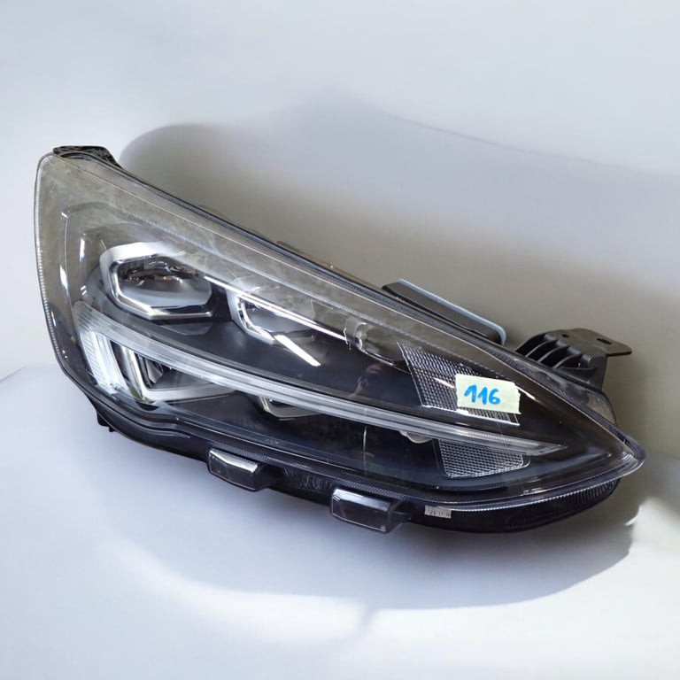 Frontscheinwerfer Ford Focus JX7B-13B626-AG Rechts Scheinwerfer Headlight