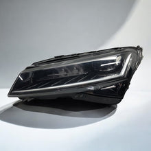 Laden Sie das Bild in den Galerie-Viewer, Frontscheinwerfer Skoda Superb III 3V1941015D LED Links Scheinwerfer Headlight