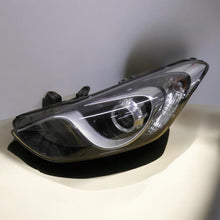 Load image into Gallery viewer, Frontscheinwerfer Hyundai I30 92101-A6100 Xenon Links Scheinwerfer Headlight