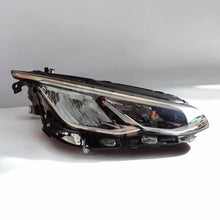 Load image into Gallery viewer, Frontscheinwerfer VW Golf VIII 5H1941006B LED Rechts Scheinwerfer Headlight