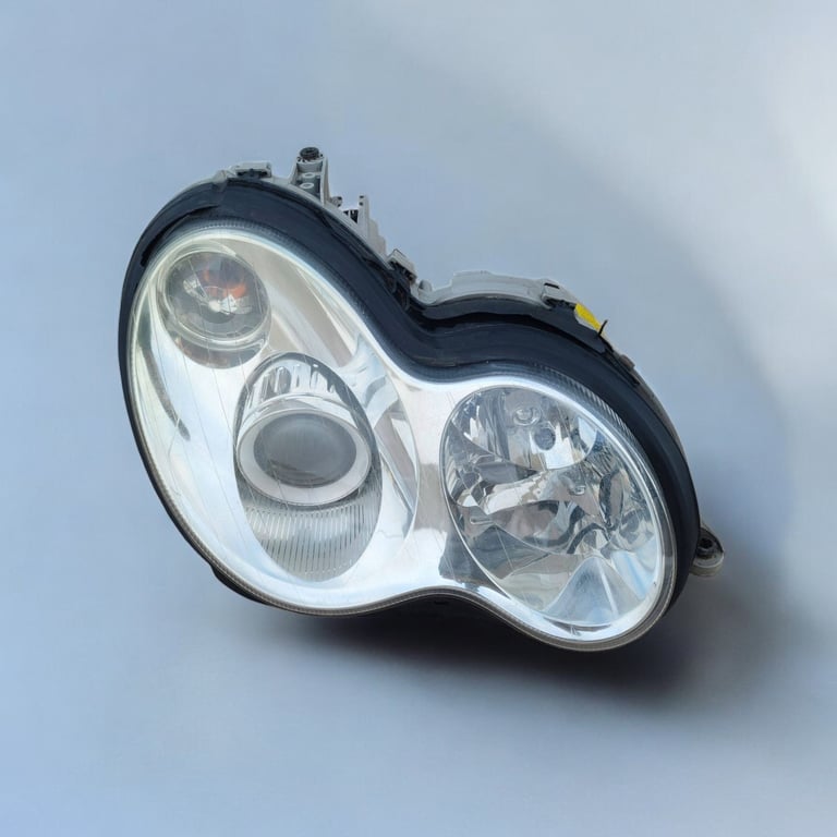 Frontscheinwerfer Mercedes-Benz W203 A2038203861 0301166276 Xenon Rechts