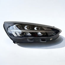 Laden Sie das Bild in den Galerie-Viewer, Frontscheinwerfer Ford Focus JX7B-13E014-CE Rechts Scheinwerfer Headlight SCH9191189499oo