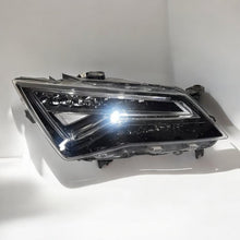 Laden Sie das Bild in den Galerie-Viewer, Frontscheinwerfer Seat Ateca 90117434 LED Ein Stück (Rechts oder Links)