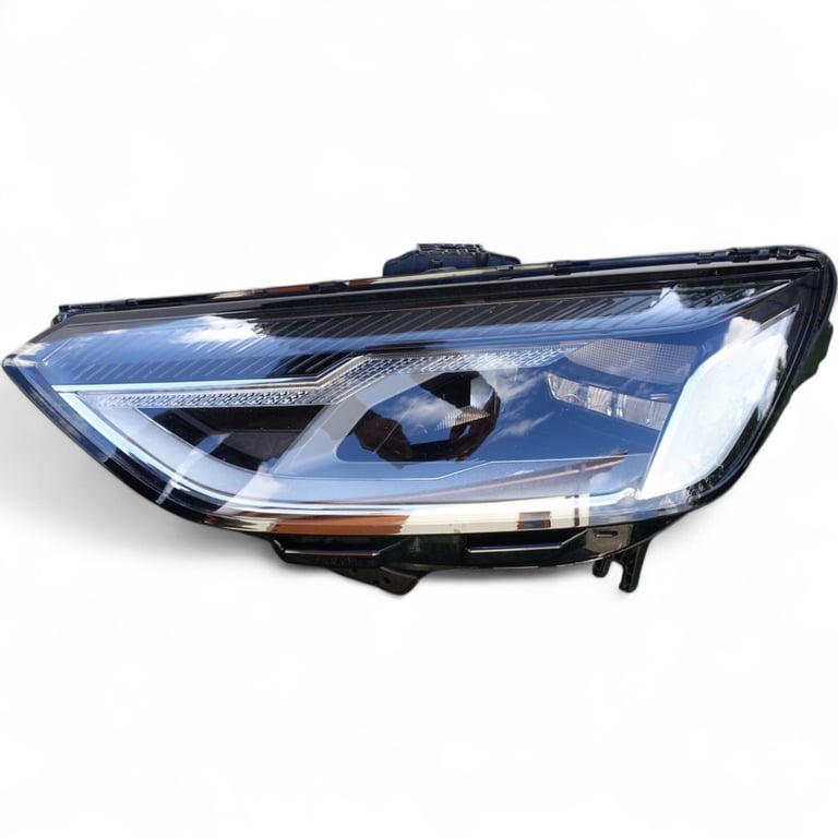 Frontscheinwerfer Audi A4 B9 8W0941011 LED Ein Stück (Rechts oder Links)