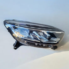 Laden Sie das Bild in den Galerie-Viewer, Frontscheinwerfer Renault Captur 260107244R LED Rechts Scheinwerfer Headlight