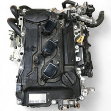 Laden Sie das Bild in den Galerie-Viewer, Motor Toyota Yaris XM15A-P92G 1.5 Benzin Engine Unkomplett