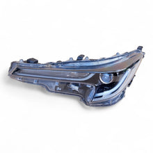 Load image into Gallery viewer, Frontscheinwerfer Toyota Corolla 81150-02S70 L463838 LED Rechts oder Links