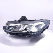 Laden Sie das Bild in den Galerie-Viewer, Frontscheinwerfer BMW 2 U06 5A42243-01 Links Scheinwerfer Headlight