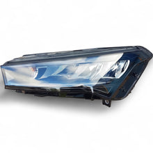Laden Sie das Bild in den Galerie-Viewer, Frontscheinwerfer Skoda Enyaq 5LB941015 LED Links Scheinwerfer Headlight