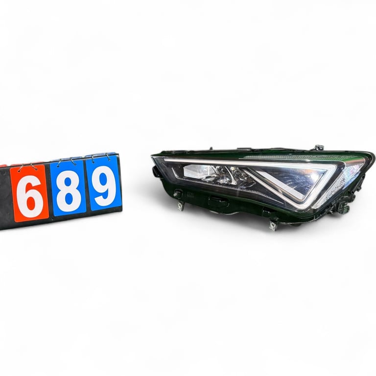 Frontscheinwerfer Seat Tarraco 5FJ941007J 90143460 LED Rechts oder Links SCH4939890283oh