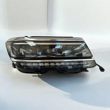 Laden Sie das Bild in den Galerie-Viewer, Frontscheinwerfer VW Tiguan Allspace 5NN941082C Full LED Rechts Headlight