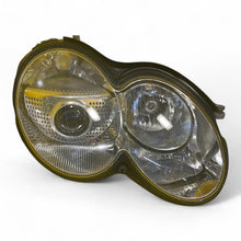Load image into Gallery viewer, Frontscheinwerfer Mercedes-Benz Sl R230 A2308207761 Xenon Rechts oder Links SCH5512492801ht