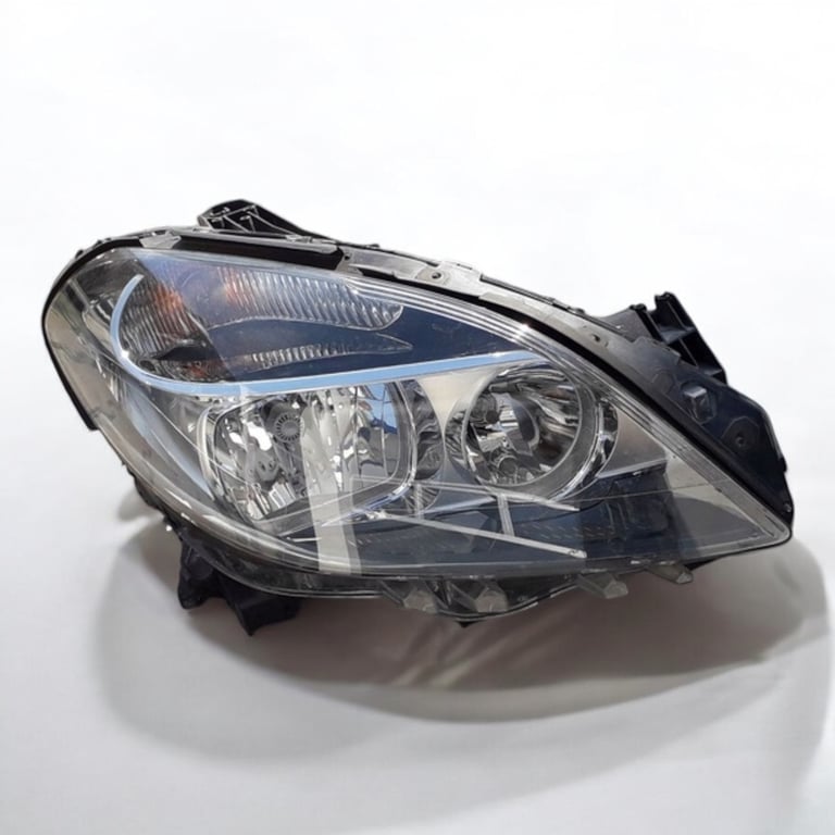 Frontscheinwerfer Mercedes-Benz W246 A2468200261 LED Rechts Headlight