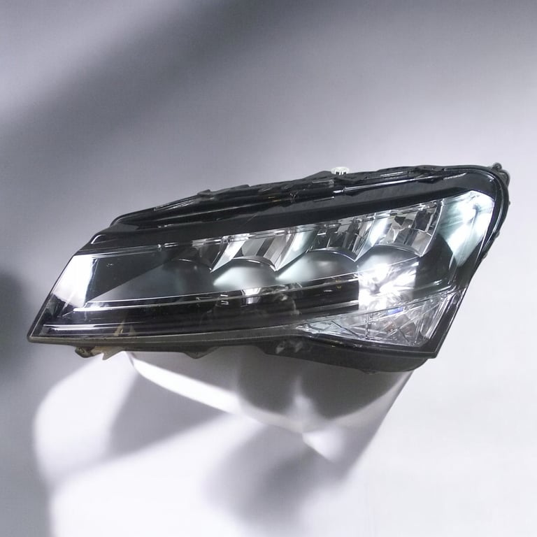Frontscheinwerfer Skoda Superb III 3V1941015C Full LED Links Headlight