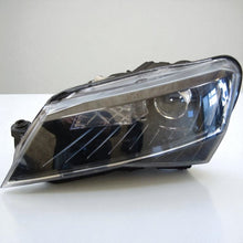 Laden Sie das Bild in den Galerie-Viewer, Frontscheinwerfer Skoda Superb III 3V1941015B Xenon Links Scheinwerfer Headlight