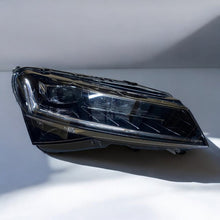 Laden Sie das Bild in den Galerie-Viewer, Frontscheinwerfer Skoda Superb III 3V1941016D LED Rechts Scheinwerfer Headlight