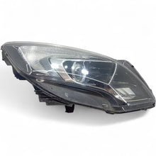 Laden Sie das Bild in den Galerie-Viewer, Frontscheinwerfer Opel Zafira C 39009022 Rechts Scheinwerfer Headlight