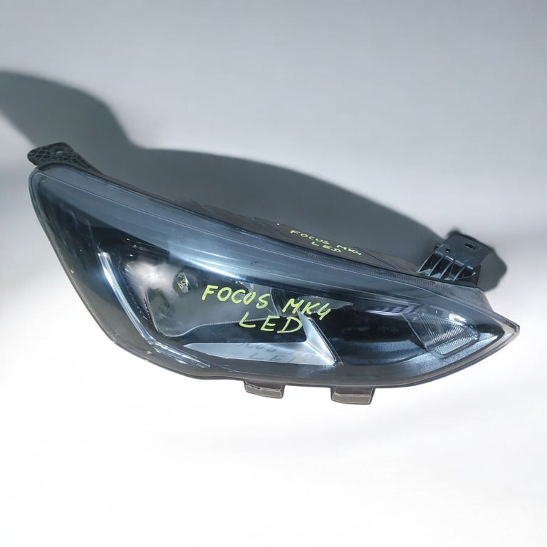 Frontscheinwerfer Ford Focus LED Rechts Scheinwerfer Headlight