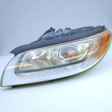 Laden Sie das Bild in den Galerie-Viewer, Frontscheinwerfer Volvo Xc70 Xenon Links Scheinwerfer Headlight