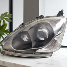 Laden Sie das Bild in den Galerie-Viewer, Frontscheinwerfer Honda Civic VII 33150-S5T-G61 Links Scheinwerfer Headlight