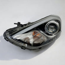 Load image into Gallery viewer, Frontscheinwerfer Hyundai I30 92101-A6200 Links Scheinwerfer Headlight