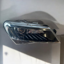 Laden Sie das Bild in den Galerie-Viewer, Frontscheinwerfer Skoda Superb III 3V1941016A LED Rechts Scheinwerfer Headlight